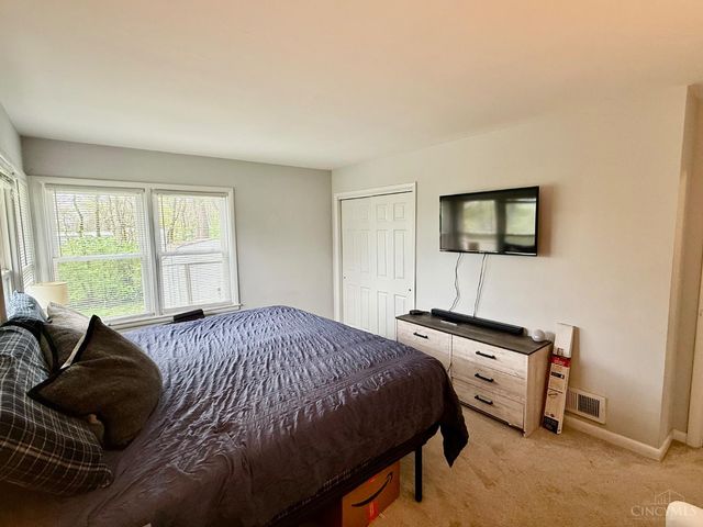 2241 Hamilton Cleves Road, Hamilton, OH 45013