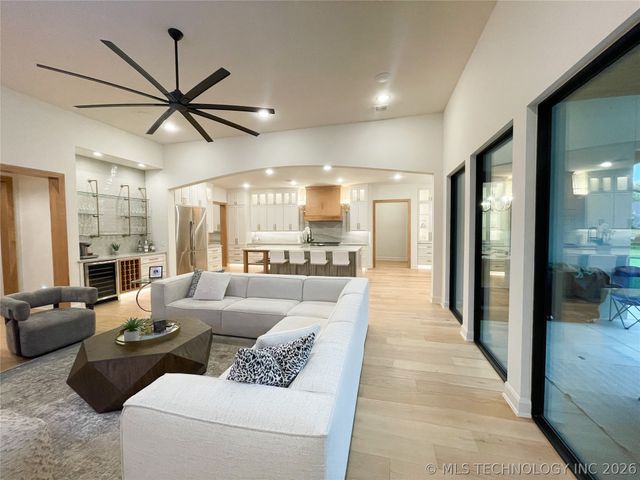 17765 E Red Hawk Road, Owasso, OK 74055