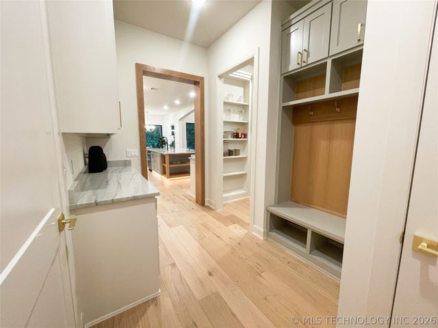 17765 E Red Hawk Road, Owasso, OK 74055
