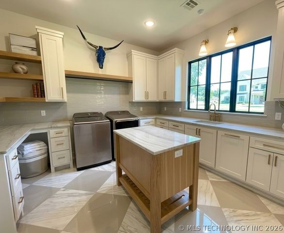 17765 E Red Hawk Road, Owasso, OK 74055