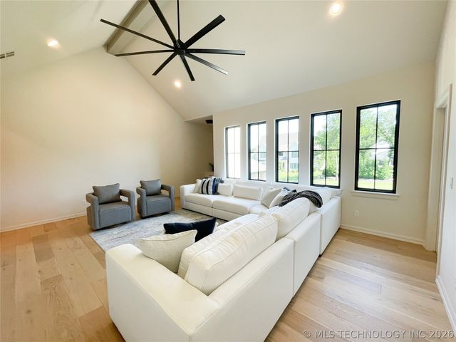 17765 E Red Hawk Road, Owasso, OK 74055