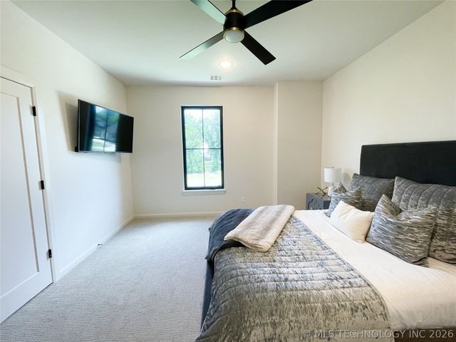 17765 E Red Hawk Road, Owasso, OK 74055