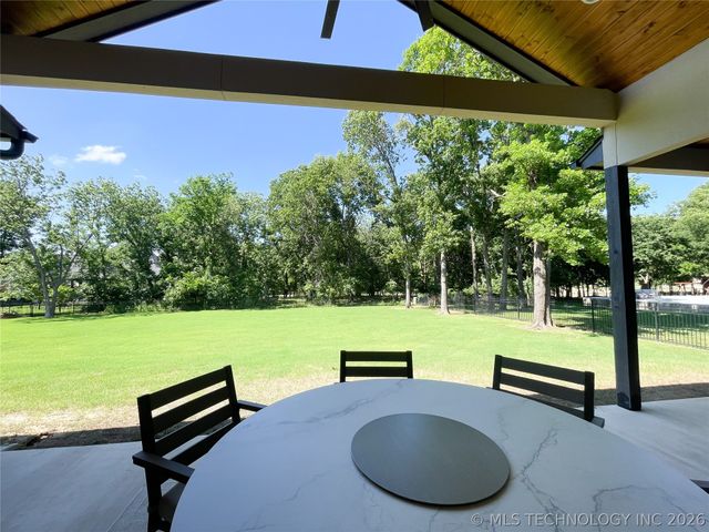 17765 E Red Hawk Road, Owasso, OK 74055