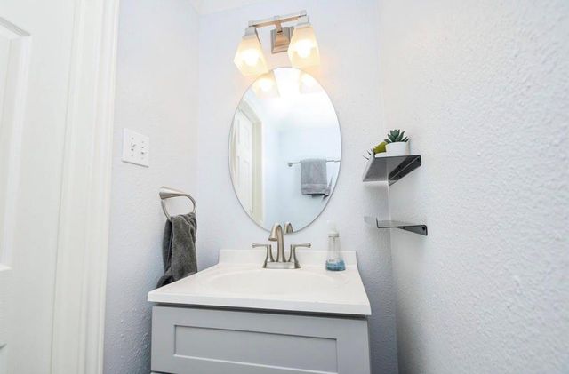 615 Kipling Street 9, Houston, TX 77006