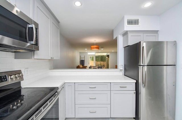 615 Kipling Street 9, Houston, TX 77006