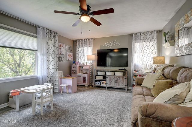 6814 Gate City Highway, Bristol, VA 24202