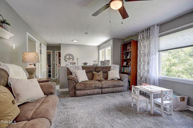6814 Gate City Highway, Bristol, VA 24202