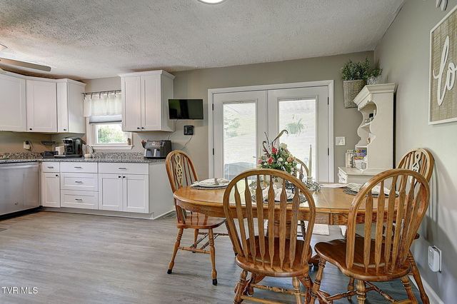 6814 Gate City Highway, Bristol, VA 24202