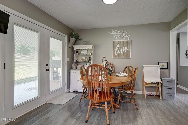 6814 Gate City Highway, Bristol, VA 24202