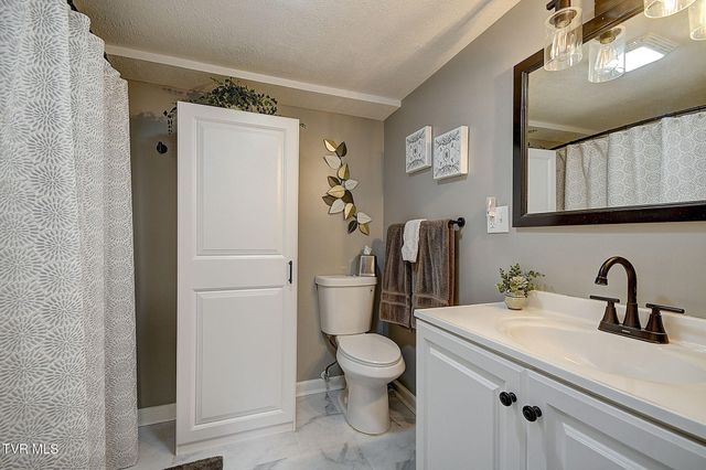 6814 Gate City Highway, Bristol, VA 24202