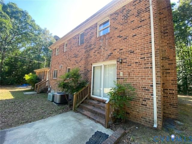 9405 Dabney Dr, Sutherland, VA 23885