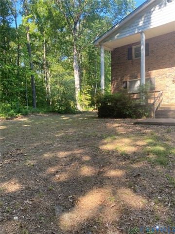 9405 Dabney Dr, Sutherland, VA 23885