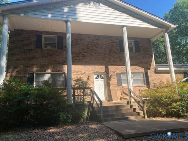 9405 Dabney Dr, Sutherland, VA 23885