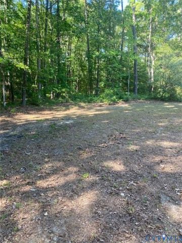 9405 Dabney Dr, Sutherland, VA 23885