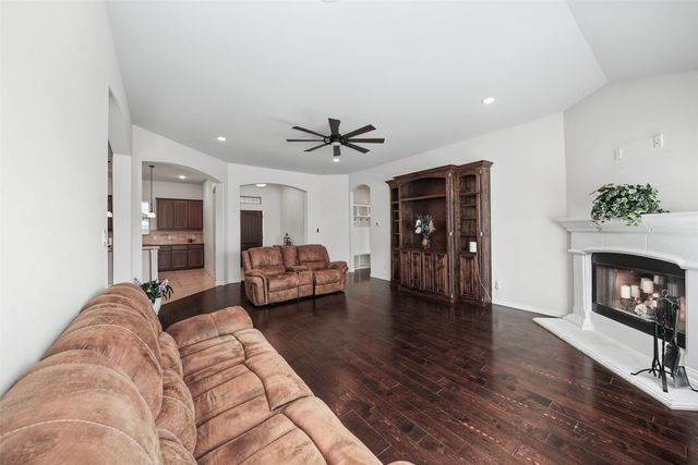 1268 County Road 4797, Springtown, TX 76082