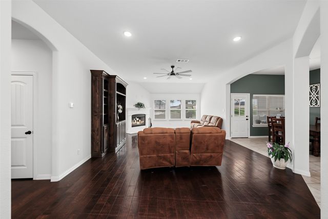 1268 County Road 4797, Springtown, TX 76082