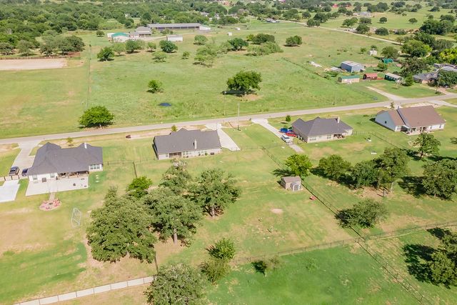 1268 County Road 4797, Springtown, TX 76082