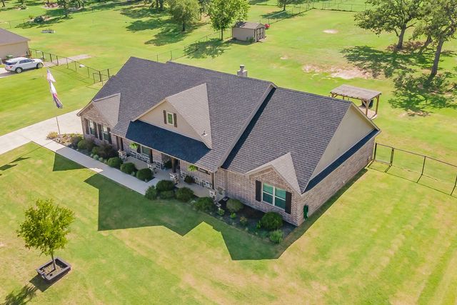 1268 County Road 4797, Springtown, TX 76082