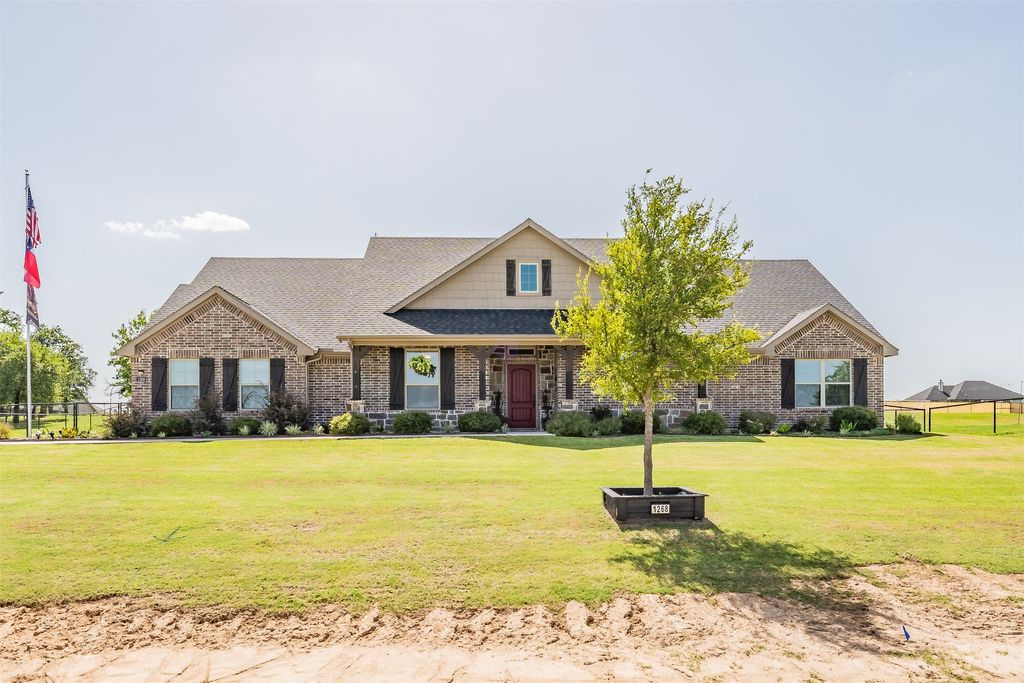 1268 County Road 4797, Springtown, TX 76082