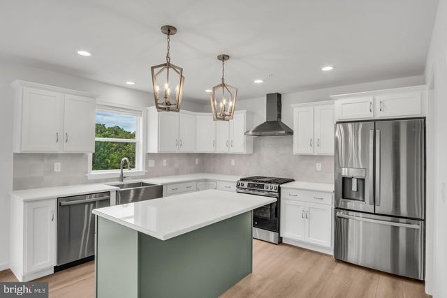 2147 S AUTUMN CHASE DRIVE, Mechanicsburg, PA 17055