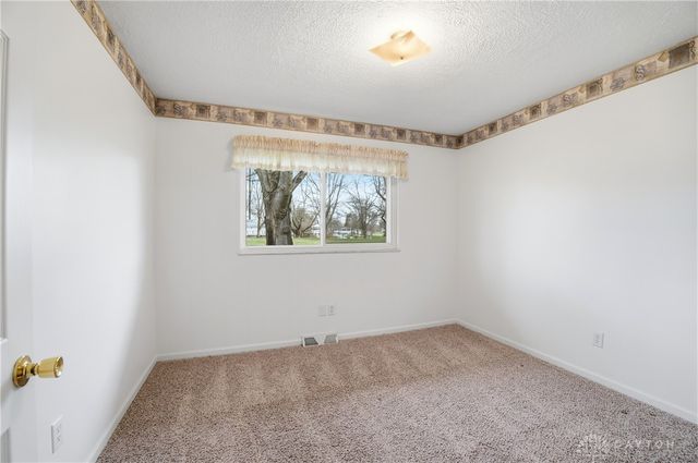 536 Munster Drive, Fayetteville, OH 45118