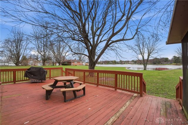 536 Munster Drive, Fayetteville, OH 45118