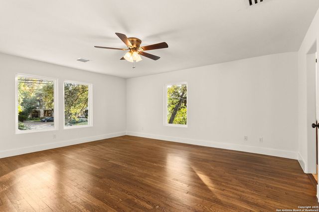 417 E Hildebrand, San Antonio, TX 78212