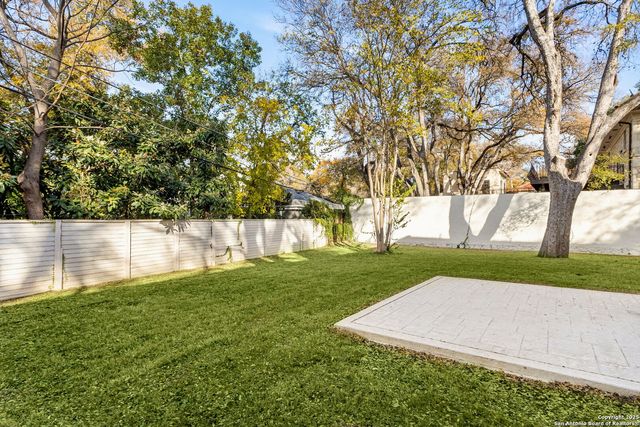 417 E Hildebrand, San Antonio, TX 78212