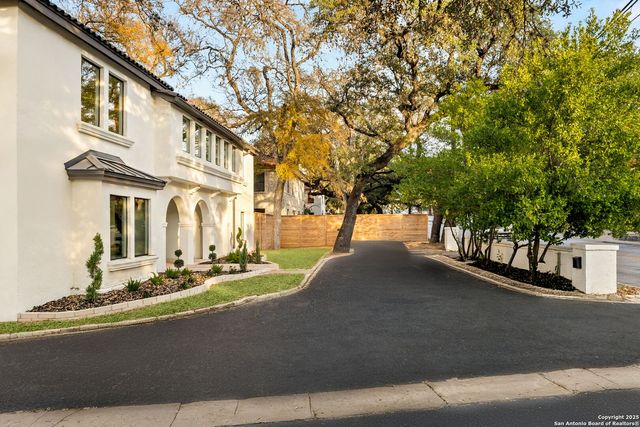 417 E Hildebrand, San Antonio, TX 78212