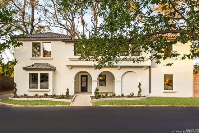 417 E Hildebrand, San Antonio, TX 78212