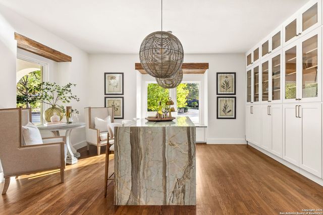 417 E Hildebrand, San Antonio, TX 78212