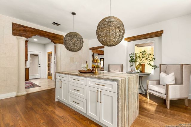 417 E Hildebrand, San Antonio, TX 78212