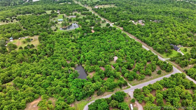 6163 Wildwood Drive, Sand Springs, OK 74063