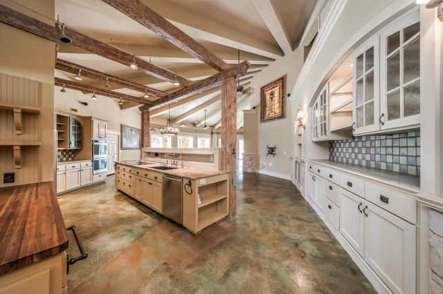 7610 W 45th St N, Maize, KS 67101