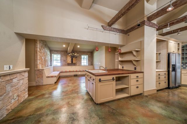 7610 W 45th St N, Maize, KS 67101