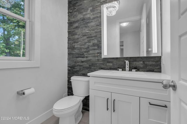 14 Falson Lane, Morganville, NJ 07751