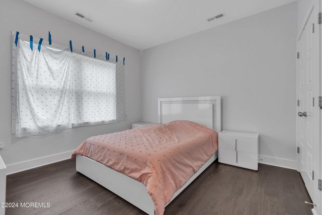 14 Falson Lane, Morganville, NJ 07751