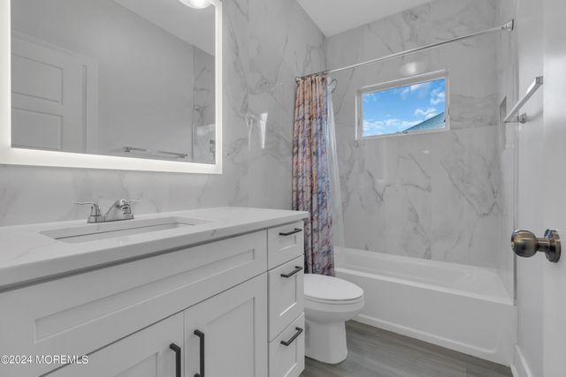 14 Falson Lane, Morganville, NJ 07751