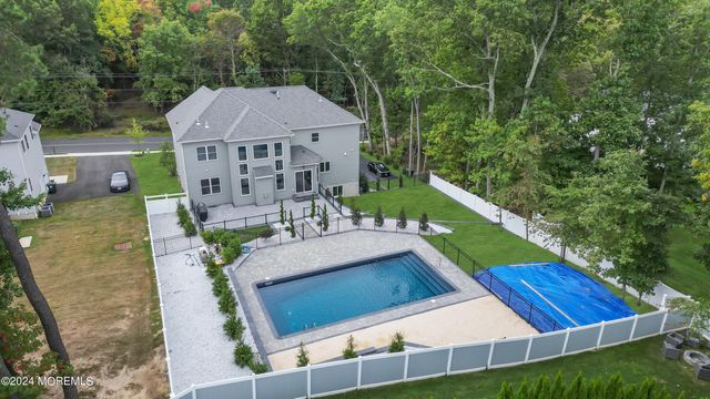 14 Falson Lane, Morganville, NJ 07751