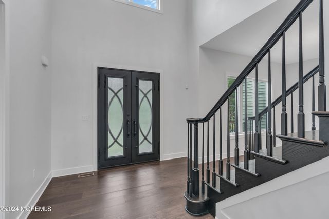 14 Falson Lane, Morganville, NJ 07751