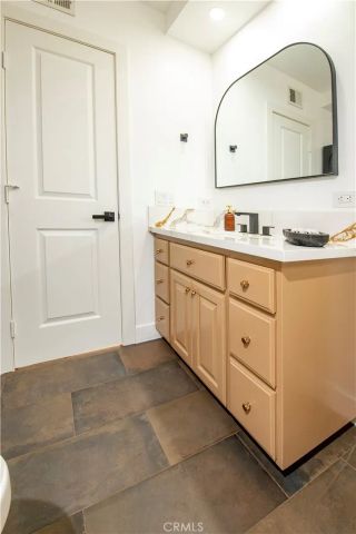 5747 Agnes Avenue, Valley Village, CA 91607