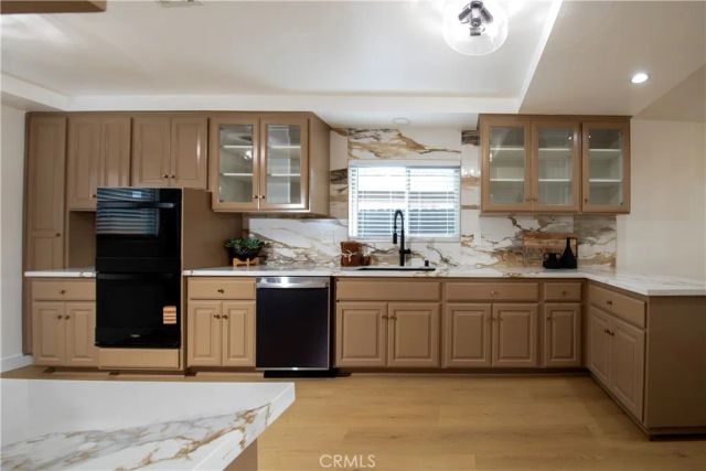 5747 Agnes Avenue, Valley Village, CA 91607