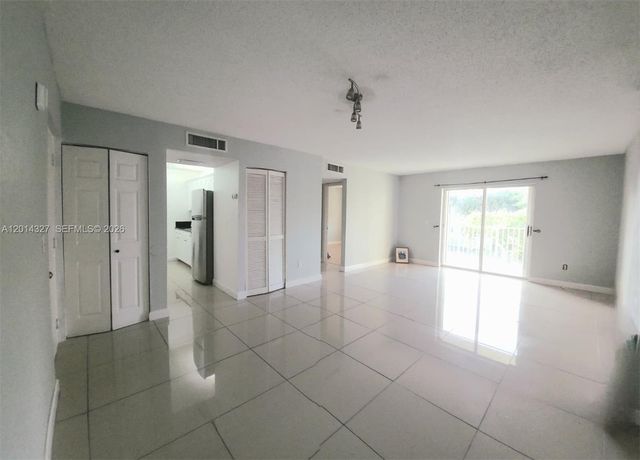 8200 SW 210th St 103, Cutler Bay, FL 33189