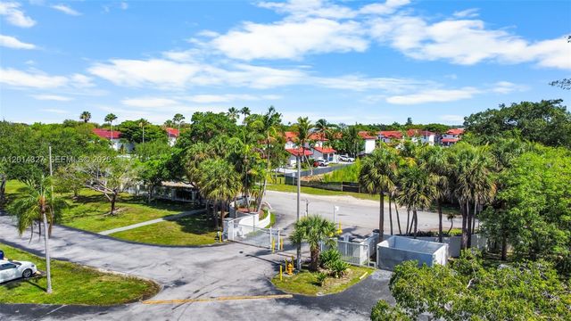 8200 SW 210th St 103, Cutler Bay, FL 33189