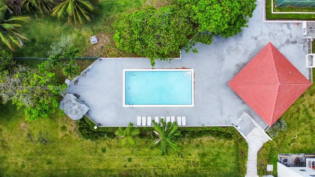 8200 SW 210th St 103, Cutler Bay, FL 33189