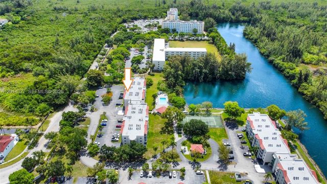 8200 SW 210th St 103, Cutler Bay, FL 33189