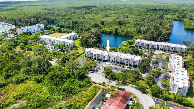 8200 SW 210th St 103, Cutler Bay, FL 33189