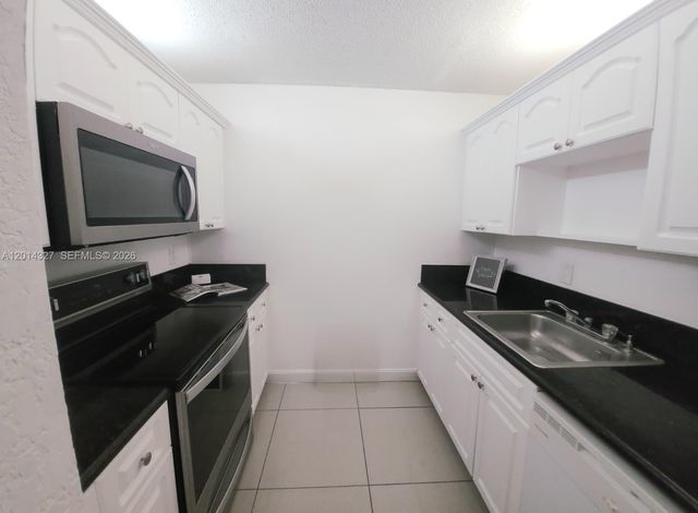 8200 SW 210th St 103, Cutler Bay, FL 33189