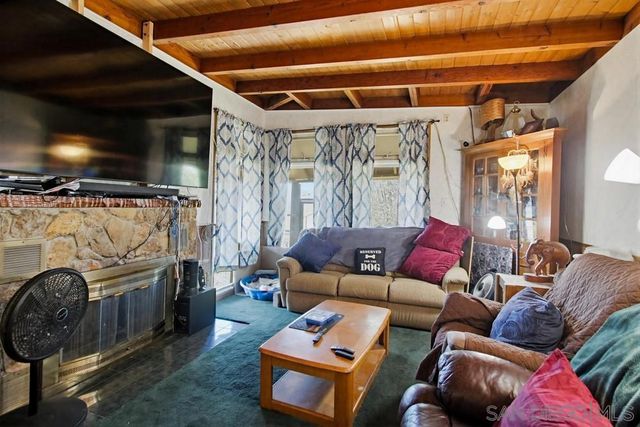 9149 Oso Rd, Spring Valley, CA 91977