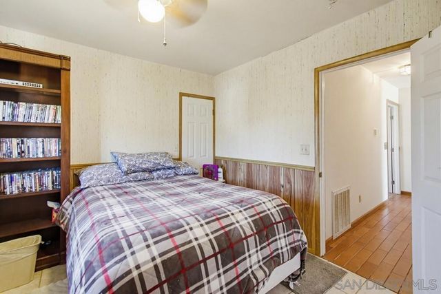 9149 Oso Rd, Spring Valley, CA 91977